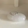 Anel Exquisito e Delicado de Strass com Laço para Mulheres, Design de Nicho de Luxo Leve com um Toque de Alto Padrão, Anel Gentil e Elegante para o Dedo Indicador