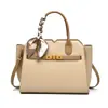 Bolsa de Mão para Entrega Spot Transfronteiriça para Mulheres, Moda Estilo Europeu e Americano Bolsa Platina, Bolsa Feminina de Alta Qualidade com Grande Capacidade para o Dia a Dia