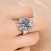 Bolsa Redonda Cuadrada Popular en Vivo de Tiktok Anillo de Imitación de Moissanita Moda Temperamento Anillo de Boda para Mujer Accesorios de Joyería Venta al por Mayor