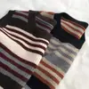 Color café con leche, bloques de color retro, estilo colegial, chaleco de punto grueso a rayas, cuello redondo, sin mangas, perfecto para usar en capas