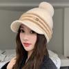 Nuevo sombrero de alto sentido sombrero de lana engrosado a prueba de viento bola de pelo gorra de pico sombrero de punto sombrero cálido a rayas para montar al aire libre