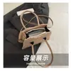 Bolso de Piel para Mujer 2026 Temporada de Verano Nuevo de Moda Bolso de Lana de Cordero Diseño Nicho Ballet para Mujer Bolso Cuadrado Pequeño Venta al por Mayor