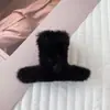 Pinza para el Cabello Geométrica de Otoño e Invierno, Tamaño Mediano, para Recoger la Mitad del Cabello, de Felpa, Accesorio Versátil para el Cabello, Pinza de Tiburón para la Parte Posterior de la Cabeza