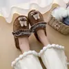Pantuflas cálidas de conejo lindas estilo coreano con suelas suaves para mujer, pantuflas planas mullidas de invierno para interior, medias pantuflas de punta cerrada