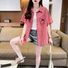 Camisa Xadrez Vintage Estilo Hong Kong Feminina 2025 Verão Explosões Solta Moda High-end Doce Top de Manga Curta