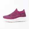 Zapatos sin cordones para pareja de comercio exterior, Zapatos casuales ligeros de punto volador para hombre, Zapatos para hombre de Amazon, Zapatos de malla sin cordones transfronterizos
