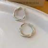 Brincos de Zircônia Dourada Café Laço Geométrico Gota d'Água Pérola Estilo Retro Francês Brincos de Tarraxa Nicho Sensação de Alto Padrão Joias para Orelha