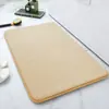 Tapete de Chão Espesso Cor Sólida Fleece Coral Transfronteiriço Espuma de Memória Antiderrapante Almofada para Pés Banheiro Absorvente de Água Secagem Rápida Capacho Venda por Atacado