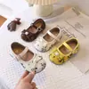 Zapatos Mary Jane estampados estilo chino para niñas, nueva colección primavera/otoño 2026, zapatos pequeños de cuero con lazo de perlas para bebé, bailarinas de princesa