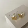 Pendientes de Mariposa de Perlas Retro Franceses para Mujer Lujo Ligero Personalidad Elegante Versátiles Pendientes de Moda de Gama Alta Pendientes