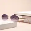 Nuevas gafas de sol sin montura con la letra F y diamantes, montura ovalada, gafas de sol de moda, tendencia europea y americana, gafas decorativas de protección solar con montura pequeña
