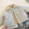Chaqueta acolchada de algodón para niñas, nuevo estilo de invierno 2026, abrigo de moda con solapa de peluche, cómoda, cálida y de algodón grueso, chaqueta de algodón versátil