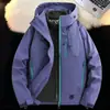 Ropa de Montañismo a Prueba de Viento e Impermeable de Nuevo Estilo Otoño e Invierno 2026 para Hombres y Mujeres, Chaqueta Desmontable de Tres en Uno con Forro Interior
