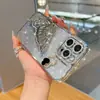 Adecuado para Funda de Teléfono iPhone 17 Pro Max, Soporte de Mariposa de Arena Movediza con Diamantes de 14 Bordes, Funda Protectora Apple 16, Pulsera 15