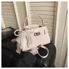 Bolsa Transversal Simples e Fashion para Mulheres, Nova Bolsa de Mão Quadrada Pequena Estilo Ins Versão Coreana, Bolsa de Ombro Versátil para o Dia a Dia