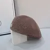 Boletim de Venda Atacado Boina Artística Estilo Celebridade para Primavera e Verão, Chapéu de Pintor Respirável com Trama Vazada, Proteção Solar Elegante, Faz o Rosto Parecer Menor