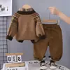 2026 Nuevo Conjunto de Otoño para Niños Casual Atractivo Ropa de Primavera y Otoño para Bebé Conjunto de Tres Piezas Cardigan Suéter Estilo de Moda Venta al por Mayor