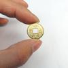 Funda para Teléfono con Moneda Pequeña de Cobre Dorado de Dragón y Fénix de 2 cm, Accesorio de Resina para Abrir Regalos, Moneda Antigua, Moneda de Cobre, Monedas Sueltas
