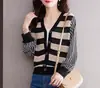 Falso Dos Piezas 2025 Otoño e Invierno Nuevo Estilo Cuello en V Elegante Cárdigan de Punto Prenda Exterior Suéter con Rayas para Mujer