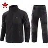 Traje Caliente de Forro Polar Camuflaje Cuadros de Maíz para Deportes al Aire Libre y Trabajo con Cuello Alto y Chaqueta de Forro Polar Patchwork