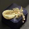 Broche Novo Vintage Banhado a Ouro Pena de Ouro Cravejado de Diamantes Exagerado Atmosférico Avançado Borla Pérola de Água Doce Pinos para Mulheres