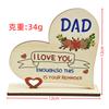 Adornos pequeños de madera pintados con UV en forma de corazón de estilo europeo para el Día de la Madre y el Día del Padre, disponibles en stock.