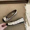 Sapatos Femininos Rasos Estilo Francês com Bolinhas em Cetim 2026 Nova Coleção Primavera/Verão Sapatilhas Baixas Sapatos Elegantes para a Noite