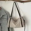 Estilo retrô transfronteiriço, acabamento fosco de alta qualidade, nova coleção outono 2026, bolsa moderna e versátil, grande capacidade, adequada para o dia a dia, bolsa de ombro ou bolsa transversal