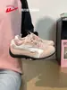 Sapatos de verão femininos, tênis de treino alemães em malha, tênis respiráveis para casal, sapatos esportivos com sola macia, tênis de treino alemães retrô para mulheres