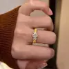 Anillo Flash Diamante Oro Cepillado para Mujer Apertura Ajustable Nicho Gama Alta Lujo Ligero Personalidad Elegante Versátil Nueva Obra de Arte