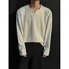 Camiseta premium de terciopelo alemán con cuello en V y manga larga para hombre, adecuada para primavera y otoño, se puede usar como capa exterior o como capa interior, sudadera casual americana