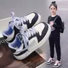 Tênis de Board para Meninas 2026 Outono Novidades Sapatos Esportivos Casuais de Cano Baixo para Crianças Meninas de Idade Média e Grande Solado Macio Sapatos Antiderrapantes