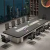 Sala de conferencias, mesa de conferencias grande, mesa larga de alta gama, mesa y sillas modernas simples de lujo ligero para oficina, reuniones y recepción