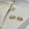 Brincos de tarraxa com laço de renda estilo francês inspirado na floresta e pérolas ocas, requintados e elegantes, luxo leve, nicho, sensação de alta qualidade