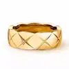 Anillo Coco Chanel con Tachuelas de Diamantes Versión de Alta Gama con Diamantes Diagonales y Patrón Estrellado, Anillo Liso de Banda Ancha y Estrecha, Apilable, Oro Rosa de 18K