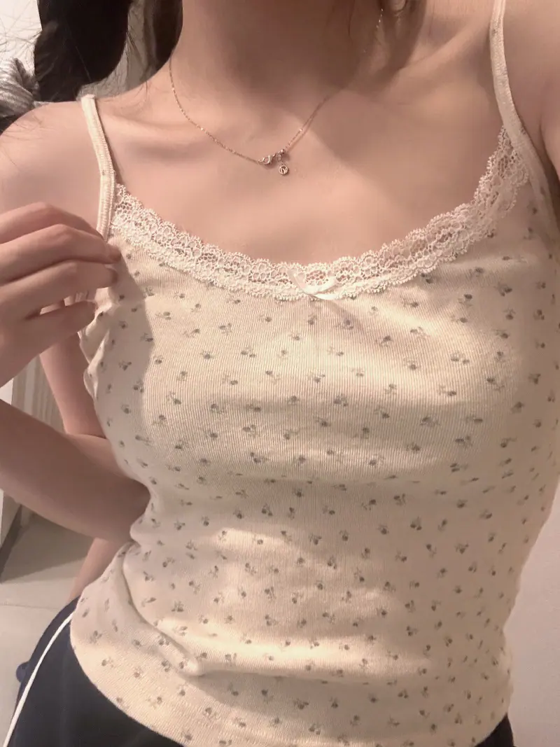 复制_u领碎花短袖正肩短款上衣女夏季2024年.jpg