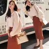 Suéter con cuello en V estilo perezoso coreano para mujer, nuevo de moda Otoño e Invierno 2023, versátil, holgado, dulce, ajustado
