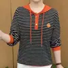 Moletom Listrado com Capuz Feminino de Alta Qualidade Bordado para Moda Primavera e Outono, Versátil, Soltinho, Rejuvenescedor, Top Casual Feminino