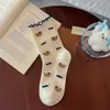 Calcetines dulces de oso estilo japonés para otoño e invierno para mujer, calcetines de encaje a media pantorrilla estilo universitario, calcetines casuales versátiles lindos de dibujos animados para mujer