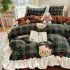 Estilo Blogger Coreano Conjunto de Quatro Peças de Lã de Leite Espessa Estilo Princesa Fresca Classe A Renda Desenho Animado Conjunto de Três Peças de Lã para Bebê