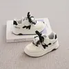 Nuevos Zapatos Deportivos para Niños Primavera y Otoño Superficie de Cuero Zapatos para Caminar para Niñas Zapatos Casuales Antideslizantes para Correr para Niños Modernos y a la Moda