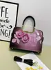 Bolsa Estéreo de Rosa Feita à Mão com Textura de Luxo Leve e Bolsa Mãe Versátil Nova Moda 2025 Elegante e Atmosférica Bolsa de Mão Feminina