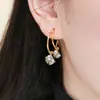 Brincos de Zircônia de Alta Qualidade para Mulheres, Simples, Leves e Luxuosos Brincos Retrô, Design de Nicho, Brincos de Estilo Cool Venda por Atacado