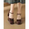 2026 Novo Estilo Sapatos Mary Jane de Bico Quadrado com Recortes Laterais e Tira Única, Saltos Grossos de Estilo Francês, Sandálias de Bico Fechado para Mulheres, Primavera e Verão