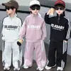 Conjunto de Dos Piezas con Cremallera Media y Estampado de Letras para Niños - Primavera y Otoño 2026 - Nuevo Estilo de Otoño - Conjunto Casual de Dos Piezas para Niños Pequeños con Estilo