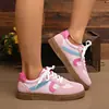 2026 Zapatos Blancos Nuevos para Mujer Planos Ligeros Transpirables Zapatos de Entrenamiento Alemanes Versátiles Moda Zapatos Casuales Estilo Simple Zapatos Deportivos