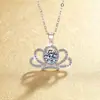 Transmisión en vivo transfronteriza: Collar de corona de plata 925 con colgante de diamante simulado, disponible en stock, que irradia una sensación lujosa, con piedras de moissanita, una cadena para la clavícula