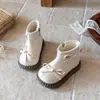 Novas Botas Curtas com Laço para Meninas de Inverno Botas Martin Acolchoadas Quentes de Outono e Inverno Botas de Couro Macias Antiderrapantes para Crianças Botas de Algodão