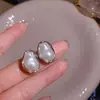 Brincos de Pérola Barroca de Formato Especial Estilo Ins Transfronteiriço Europeu e Americano Brincos Retro Elegantes para Celebridades da Internet Outono e Inverno