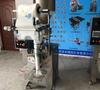 Máquina de Embalagem de Tempero Composto de Sal Comestível e Essência de Frango, Equipamento de Embalagem Totalmente Automático com Filme em Rolo para Açúcar Granulado Branco e Grânulos de Amendoim Moído